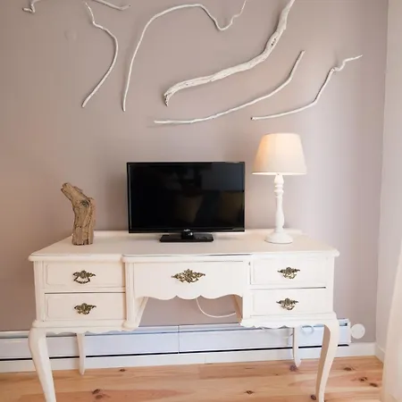 Alfama Bright Lizbona