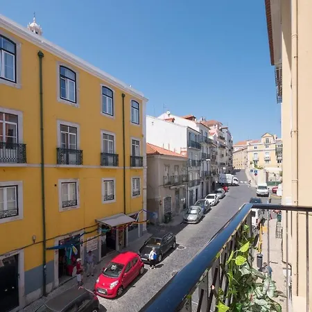 Alfama Bright Лиссабон